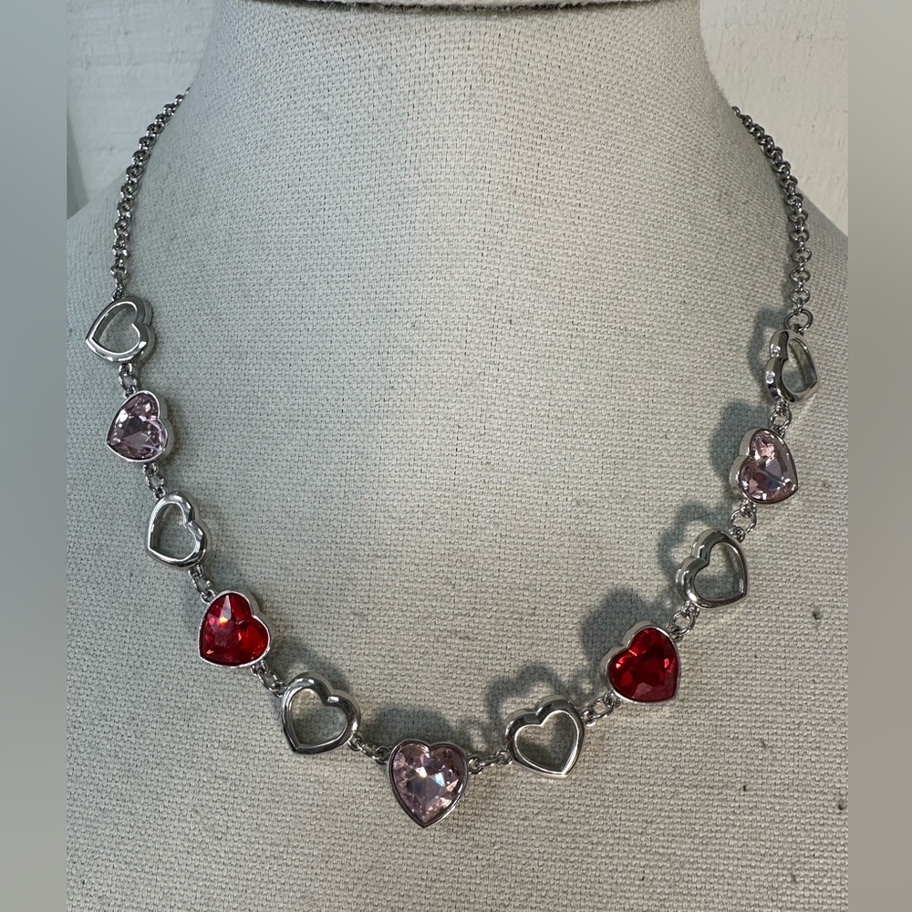 Sparkly red and pink hearts necklace
